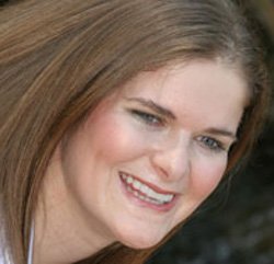 Female patient without glasses and with enhanced smile